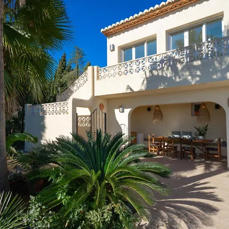 Holiday home La Begonia By Interhome